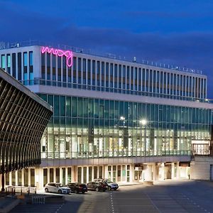 Moxy Lyon Airport